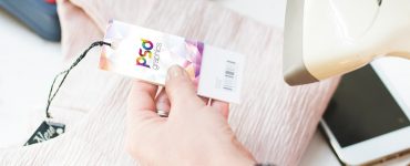 Clothing Price Tag Mockup PSD