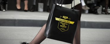 Shopping Hand Bag Mockup Free PSD